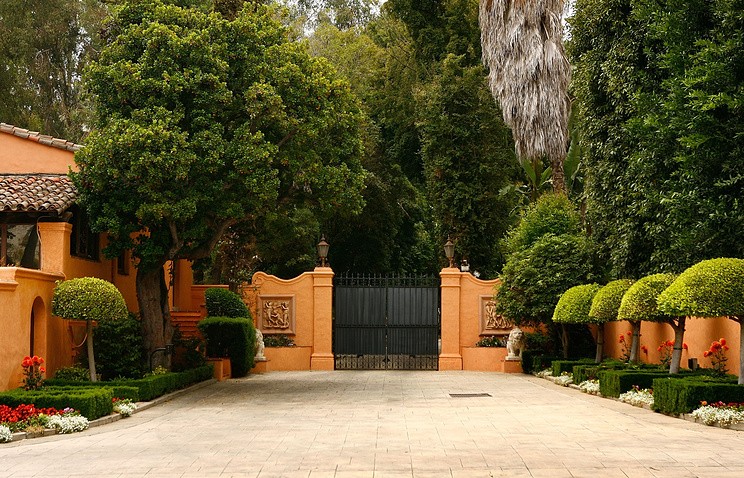 Дом, где побывали супруги Кеннеди, «Крестный отец» и «Телохранитель», продается за 195 миллионов долларов