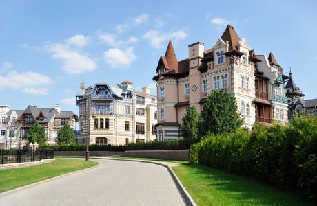 Риелторы потратят три года, чтобы продать излишки дорогого жилья