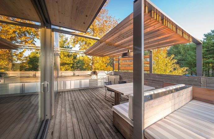 Уютная терраса для частного дома в Канаде