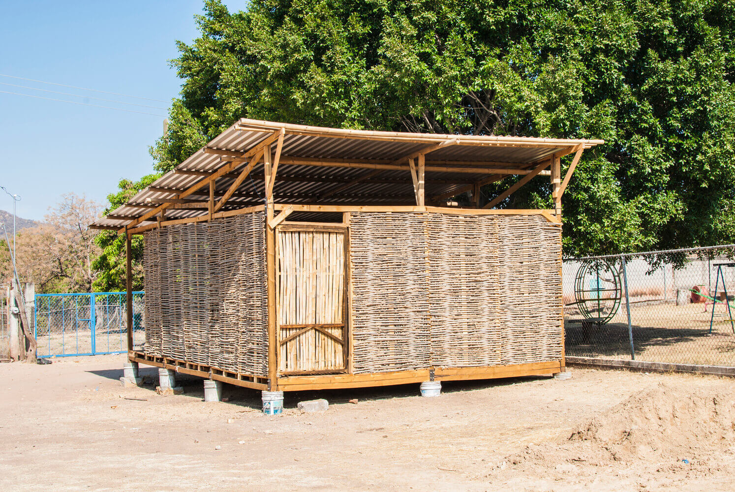8 домов, где использован бамбук