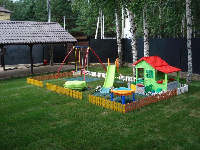 Как обустроить детскую площадку в загородном доме