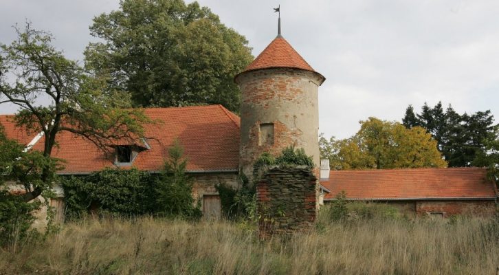 Замок в Чехии продается за три рубля